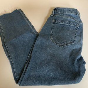 HOLLISTER CURVY HIGH RISE MOM JEANS